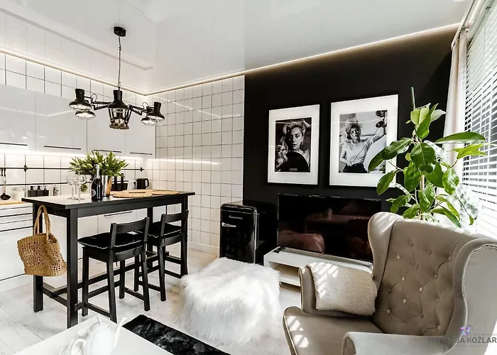 Apartament Black